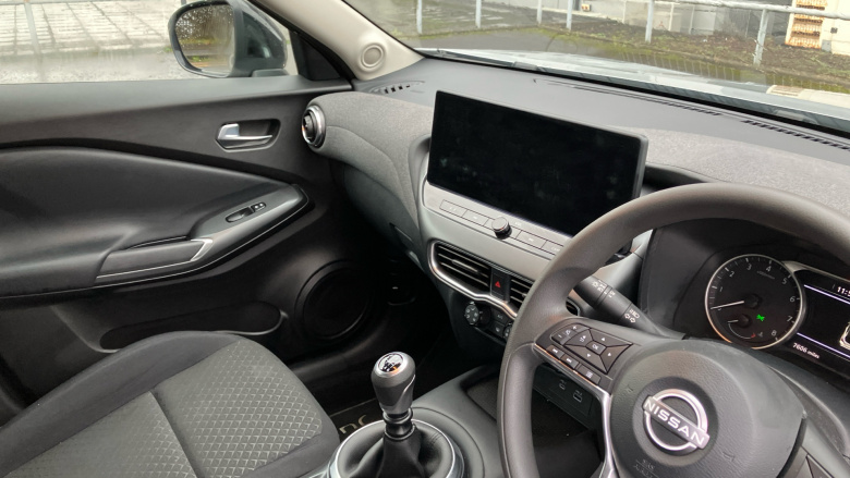 Nissan Juke 1.0 DiG-T Acenta Premium 5dr Petrol Hatchback